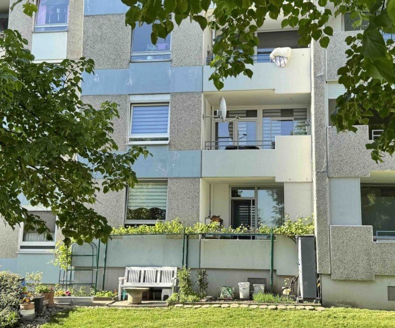 Ansicht Wohnung Balkonseite Wohnung VERKAUFT 10/2025: Attraktives Renditeobjekt! 3-Zimmer Wohnung im Musikanten-Viertel